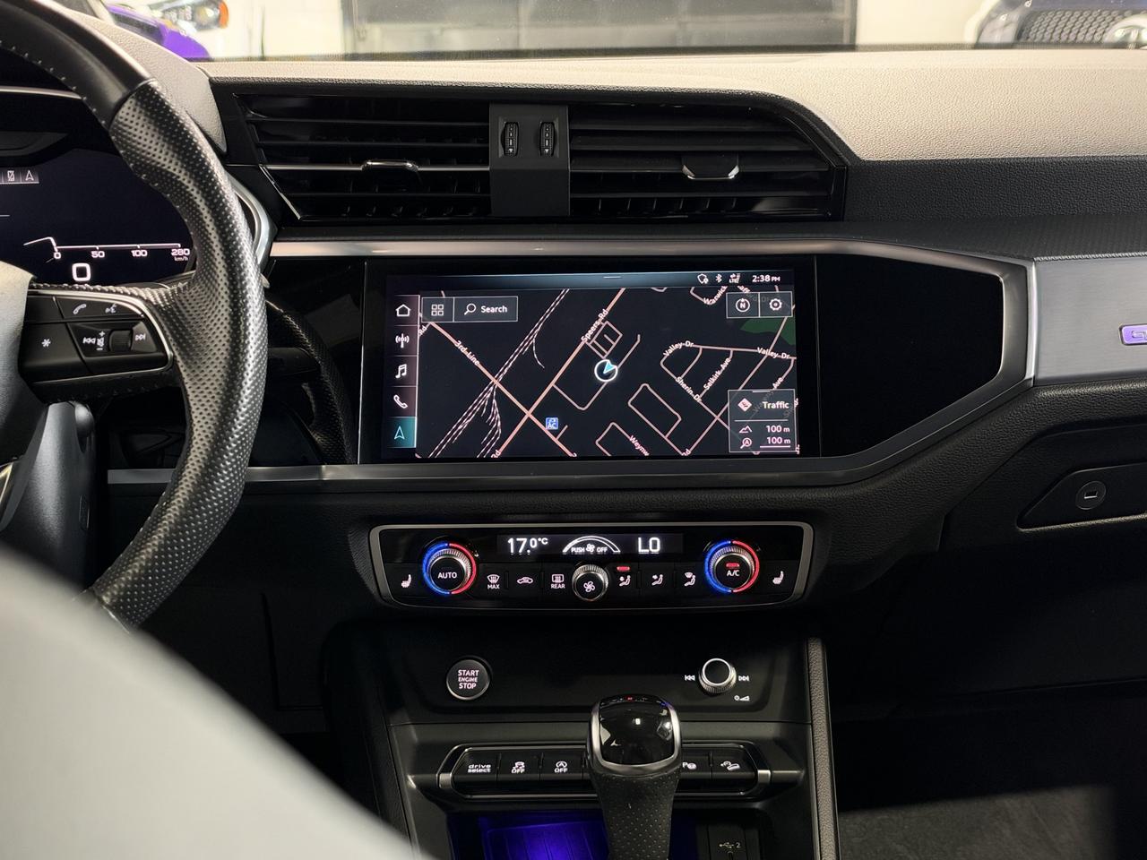 2019 Audi Q3 Technik S-Line, Navi, Sunroof, 360Cam Photo