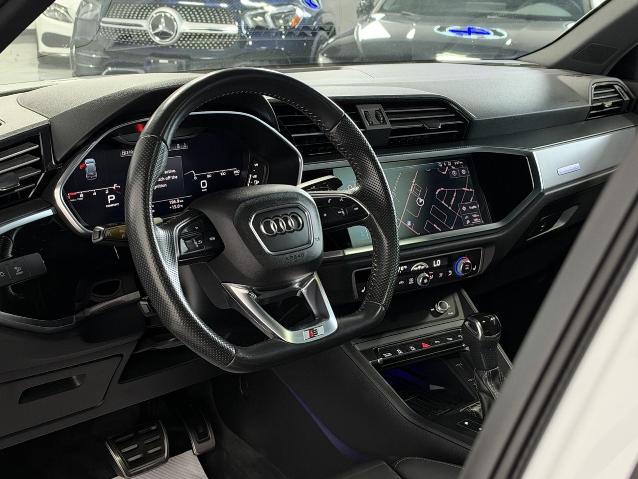 2019 Audi Q3 Technik S-Line, Navi, Sunroof, 360Cam Photo