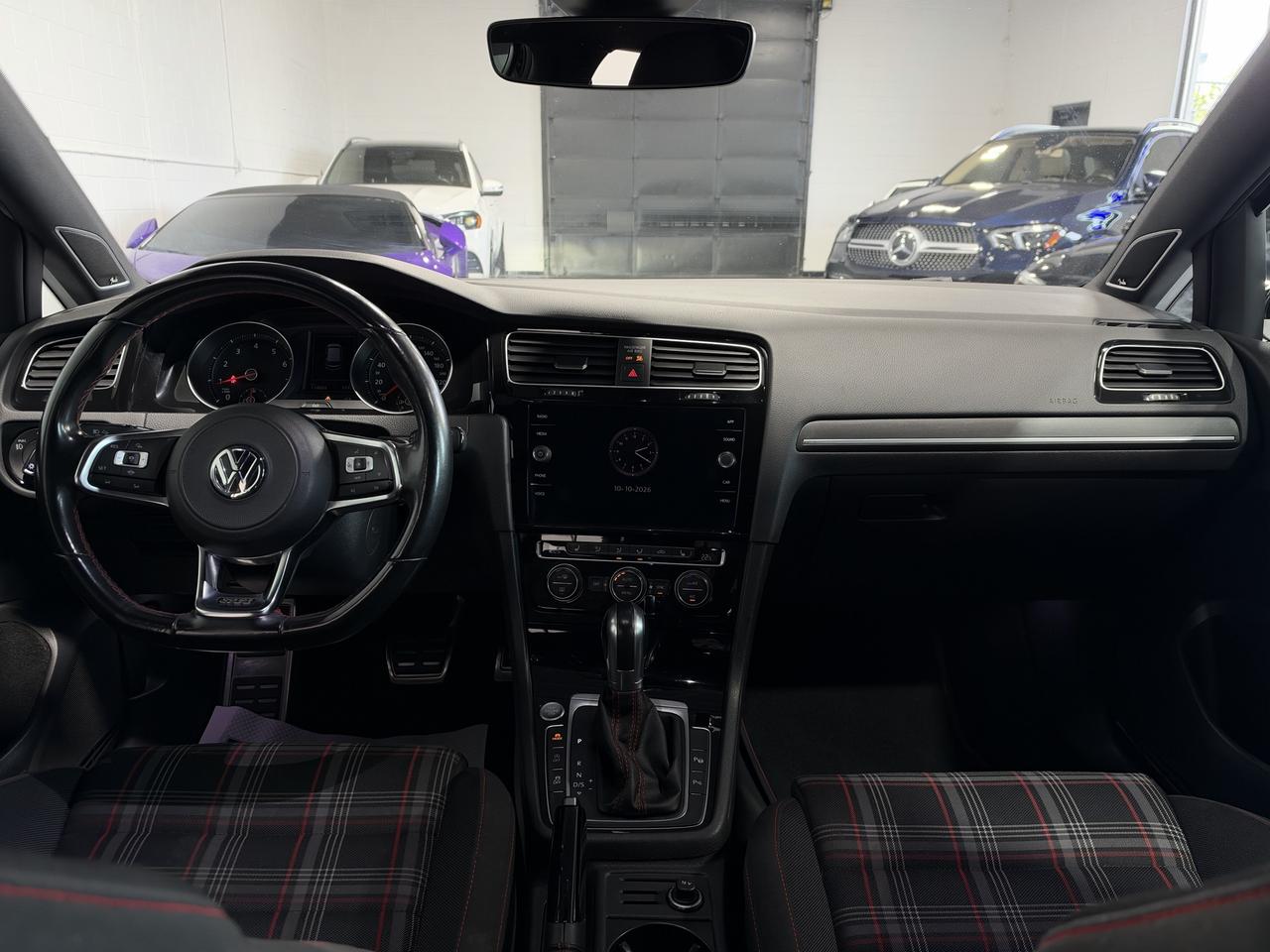 2019 Volkswagen Golf Autobahn Photo