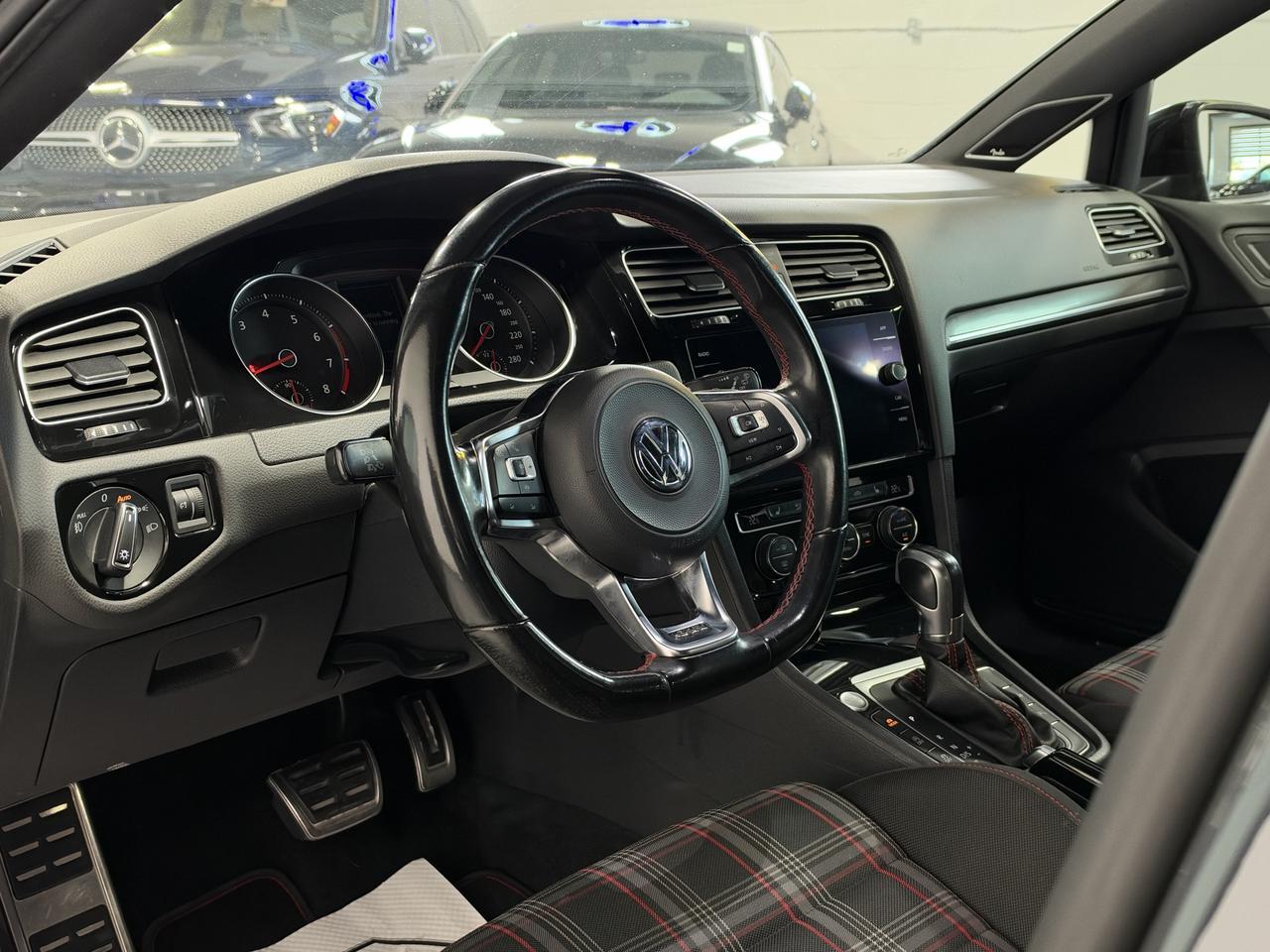 2019 Volkswagen Golf Autobahn Photo