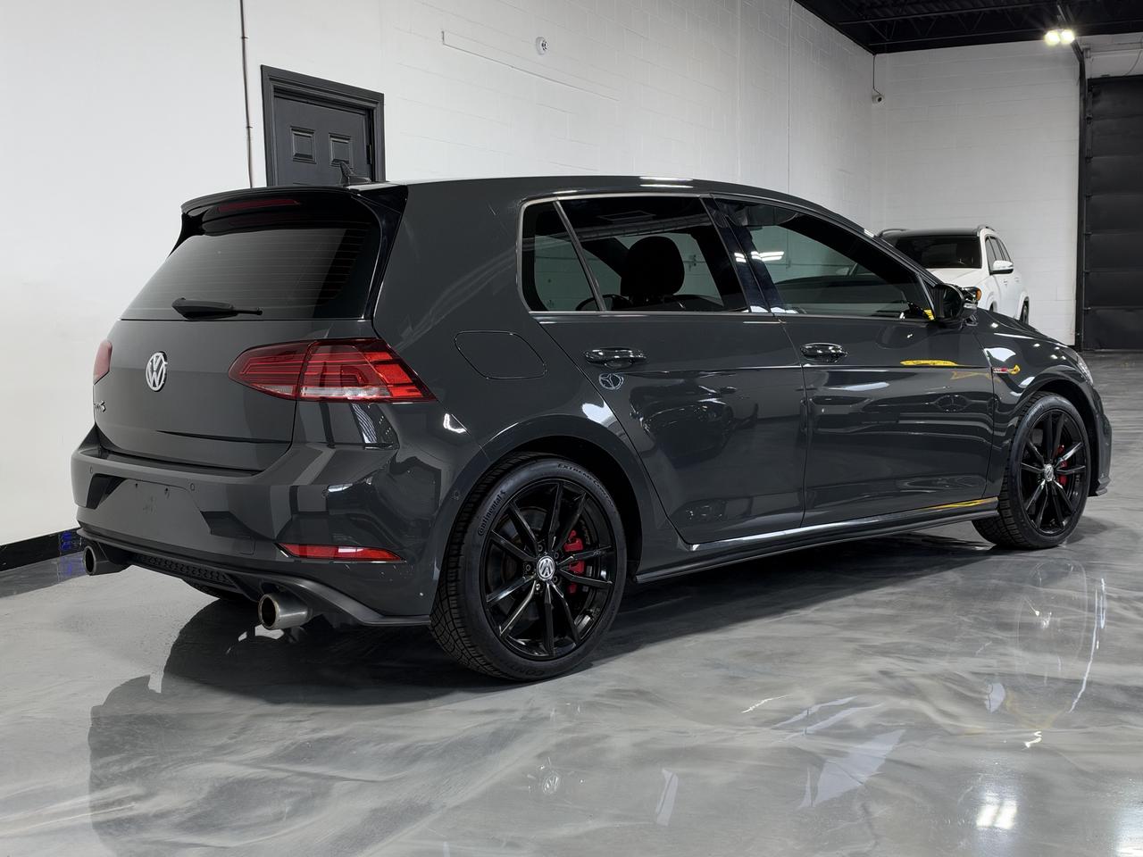 2019 Volkswagen Golf Autobahn Photo2