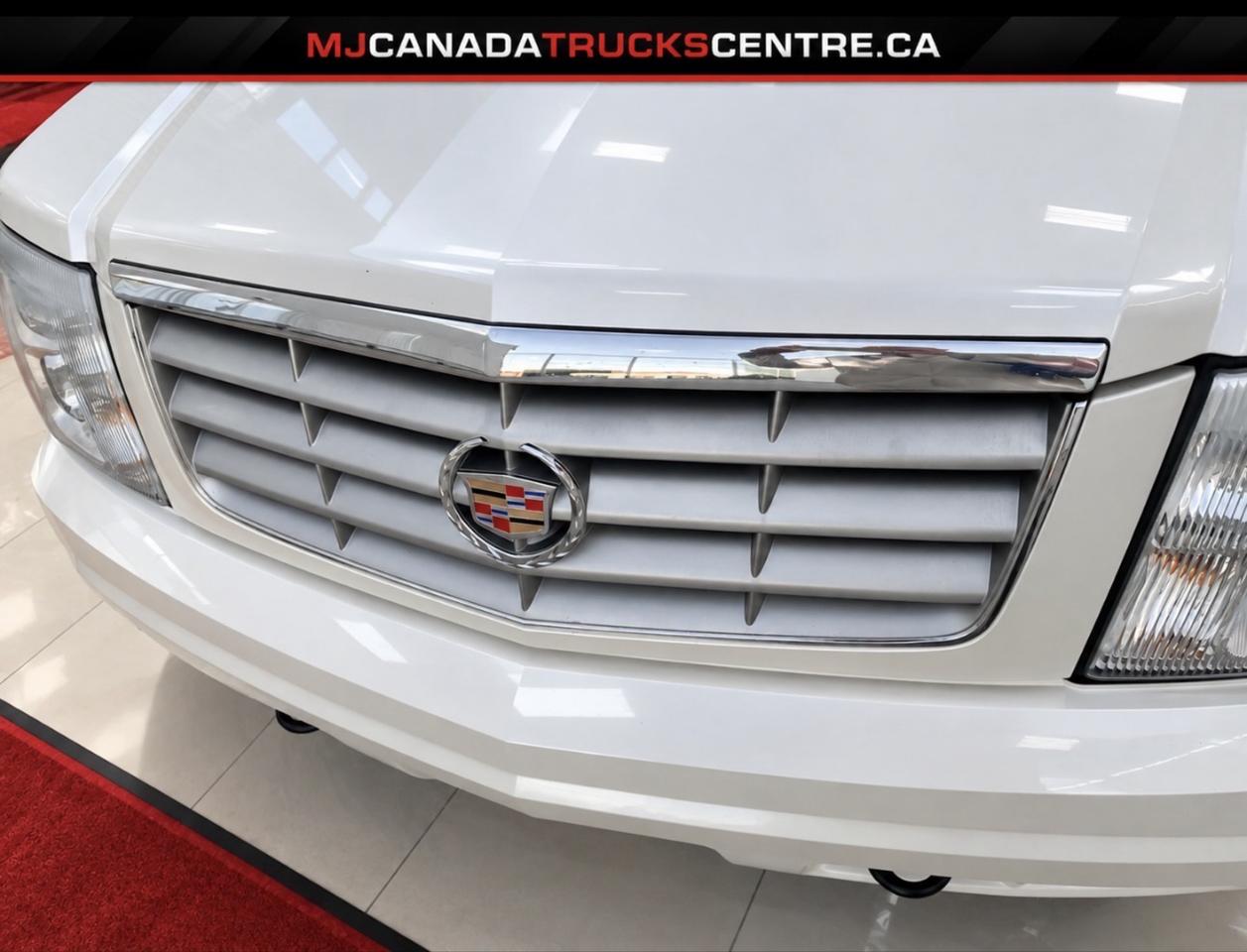 2004 Cadillac Escalade Luxury Showroom Condition ( Sold Unit ) Photo