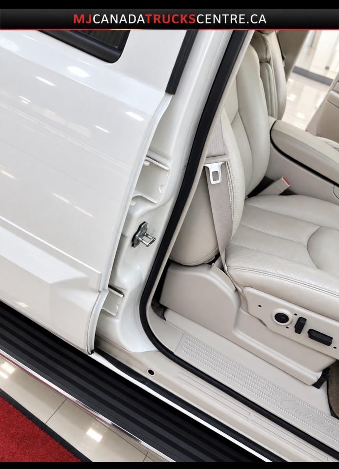 2004 Cadillac Escalade Luxury Showroom Condition ( Sold Unit ) Photo