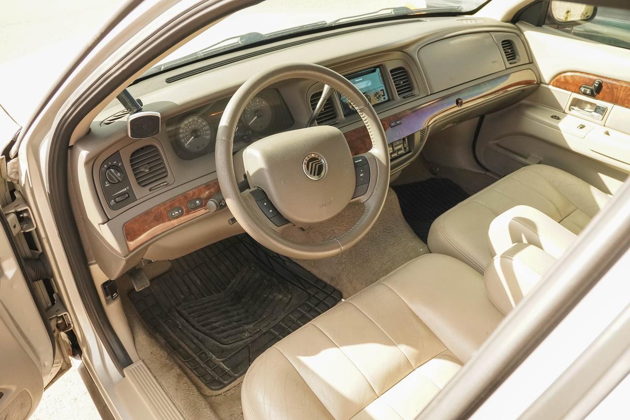 2007 Mercury Grand Marquis LS Ultimate Photo