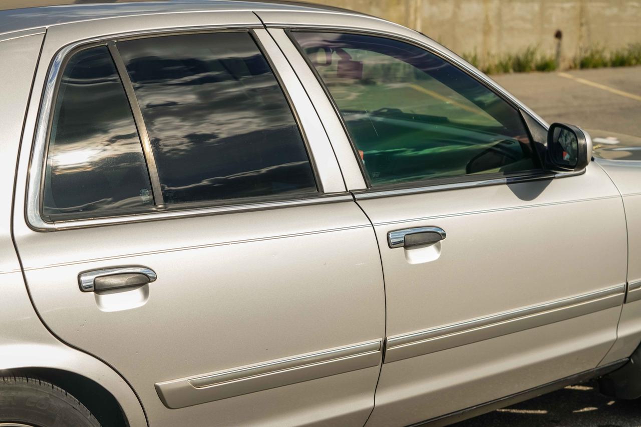 2007 Mercury Grand Marquis LS Ultimate Photo