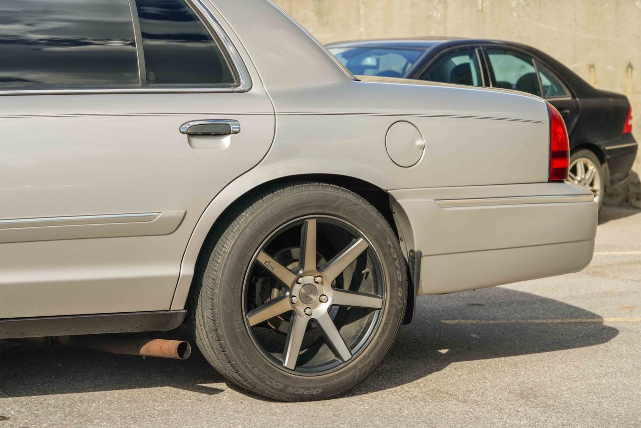 2007 Mercury Grand Marquis LS Ultimate Photo