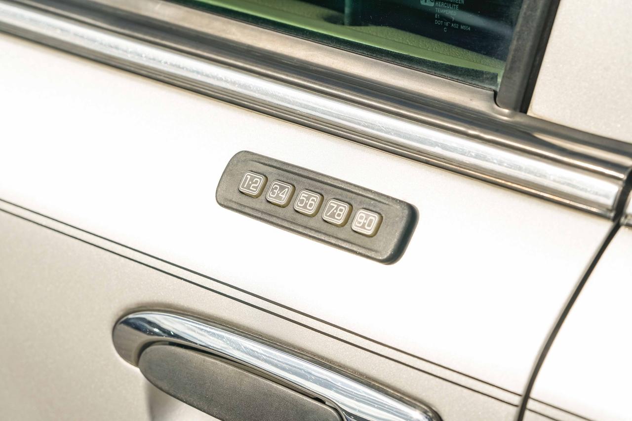 2007 Mercury Grand Marquis LS Ultimate Photo