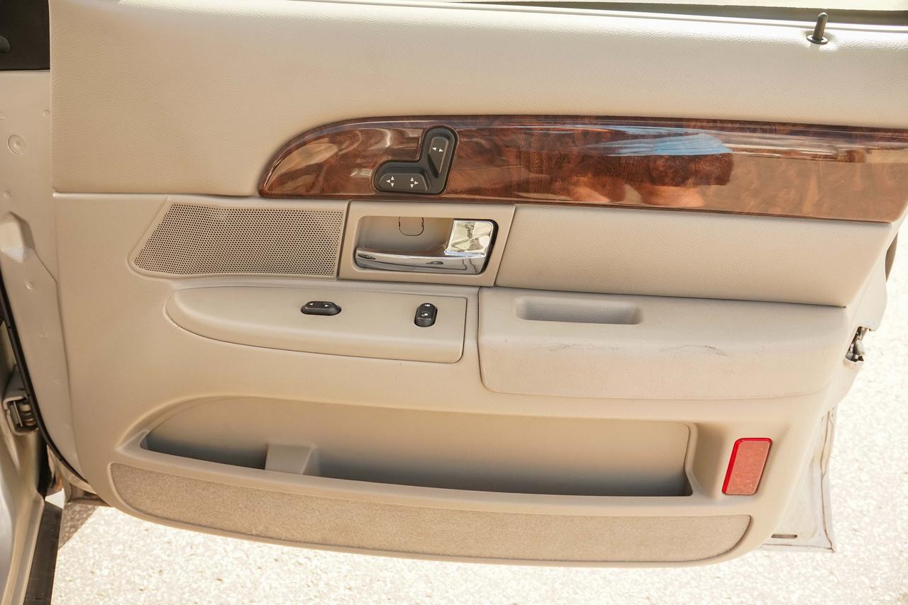 2007 Mercury Grand Marquis LS Ultimate Photo