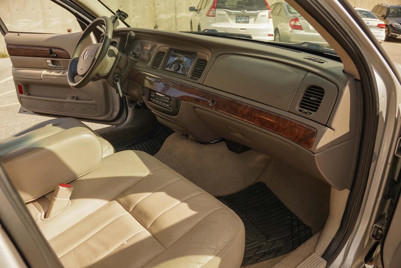 2007 Mercury Grand Marquis LS Ultimate Photo