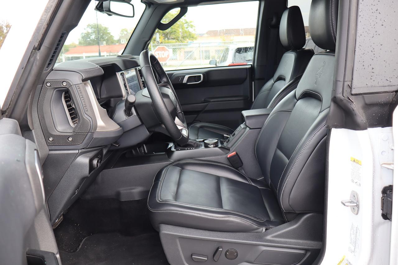2026 Ford Bronco OUTER BANKS 4 DOOR 4X4 Photo