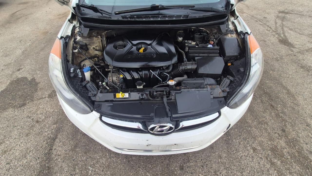 2013 Hyundai Elantra GLS, SEDAN, AUTO, 4CYL, GREAT ON FUEL, AS IS Photo
