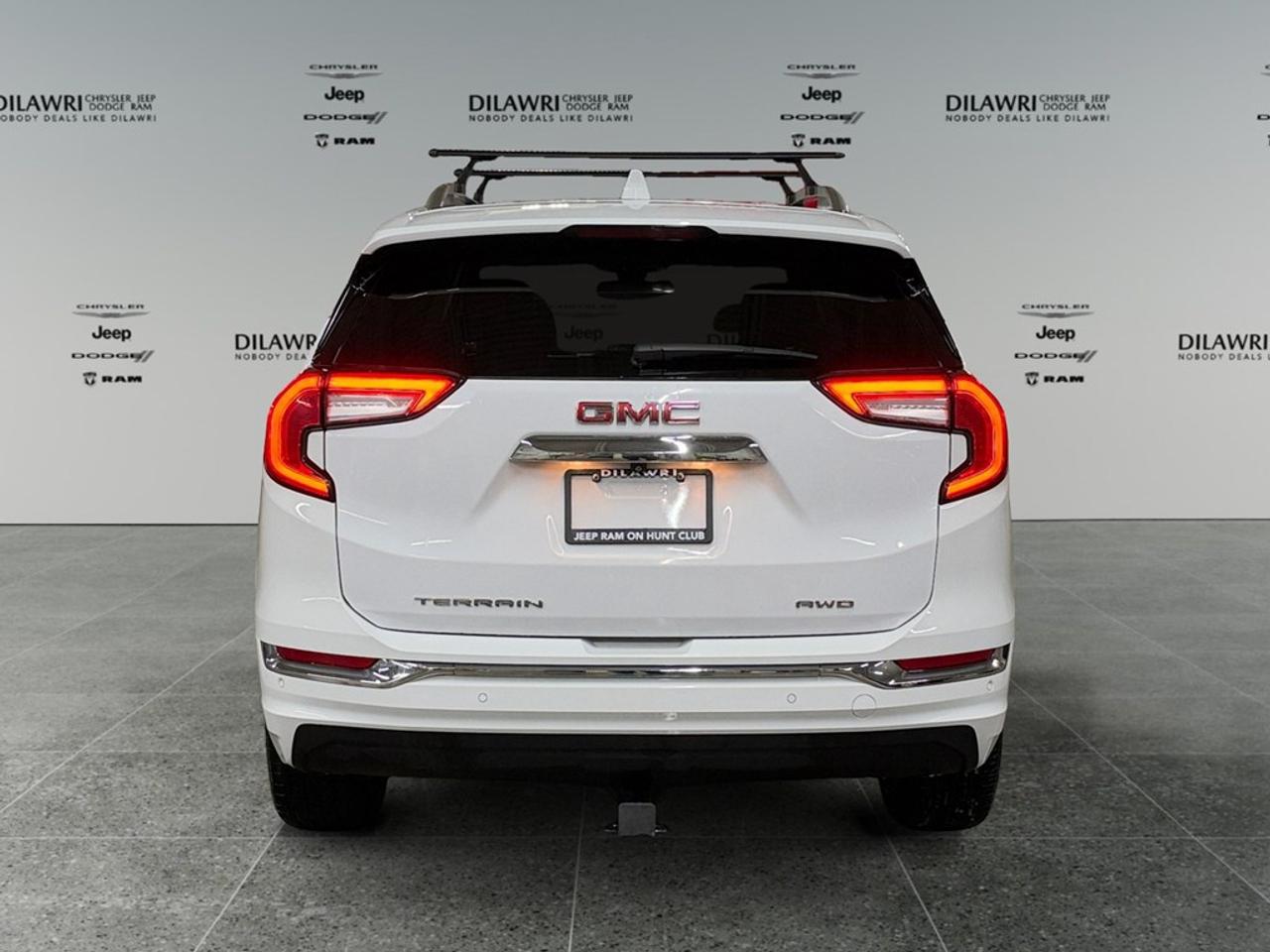 2023 GMC Terrain Awd 4dr Denali Photo