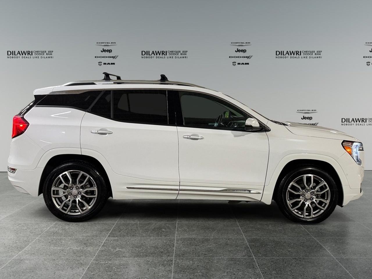 2023 GMC Terrain Awd 4dr Denali Photo