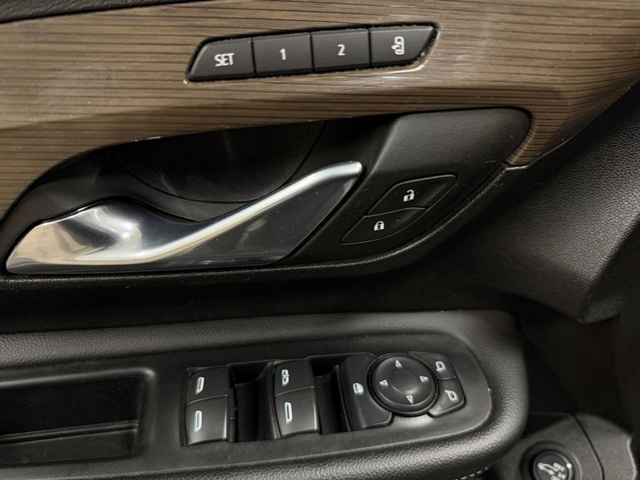 2023 GMC Terrain Awd 4dr Denali Photo