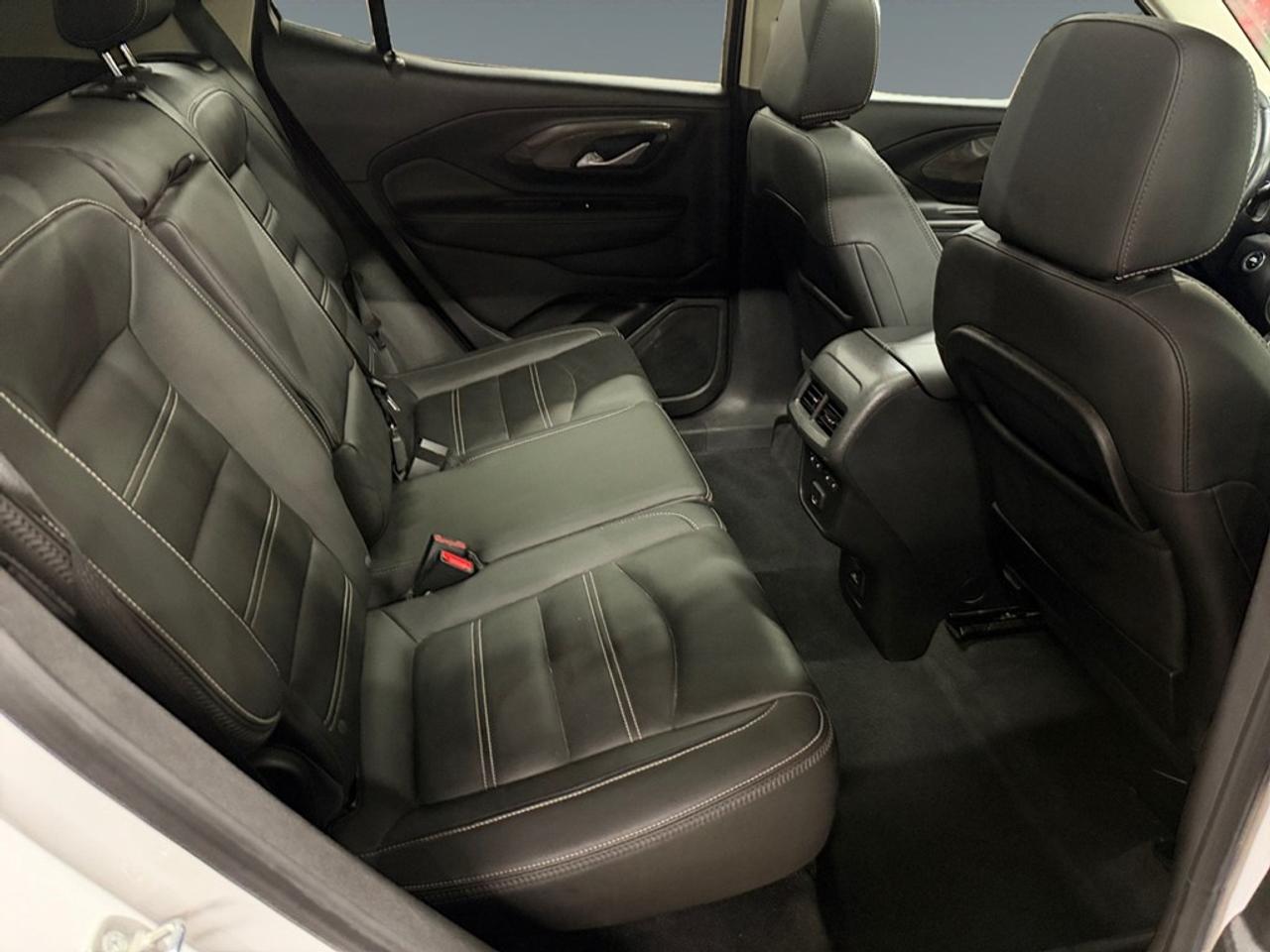 2023 GMC Terrain Awd 4dr Denali Photo
