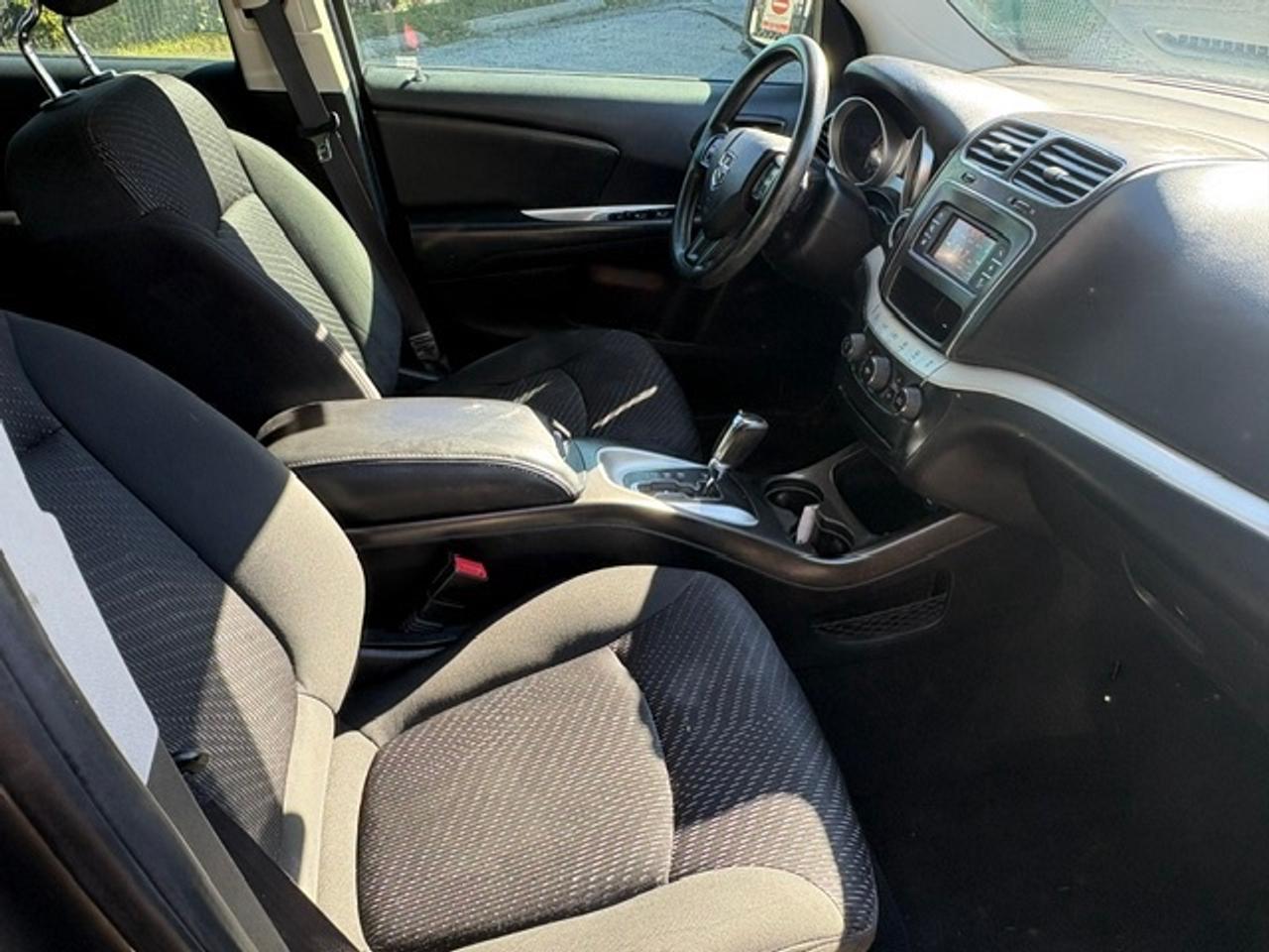 2016 Dodge Journey SE CANADA VALUE PKG ONLY 63,000KM! Photo
