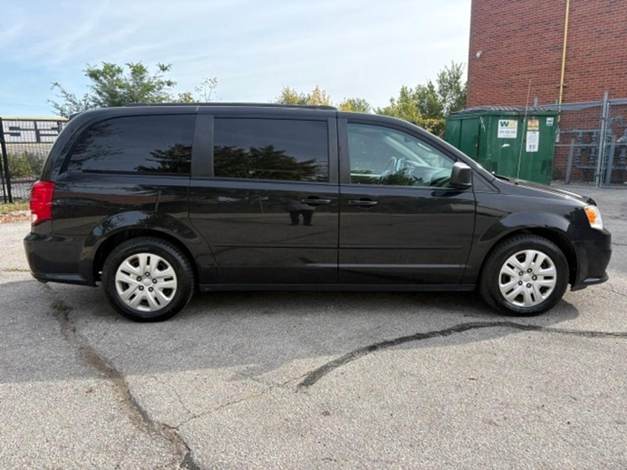 2017 Dodge Grand Caravan SXT **1 OWNER-BLUETOOTH-CERTIFIED-WE FINANCE** Photo