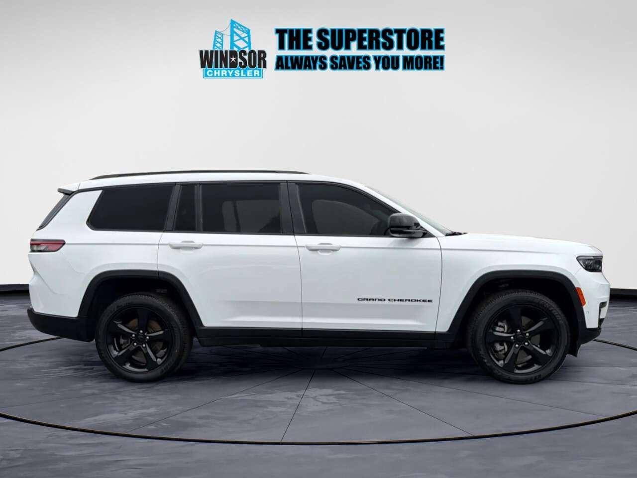 2022 Jeep Grand Cherokee LIMITED 4X4 Photo3