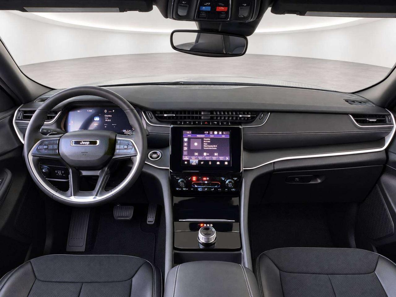 2024 Jeep Grand Cherokee Altitude | Heated Seats |Sunroof |SafetyTech | 4X4 Photo