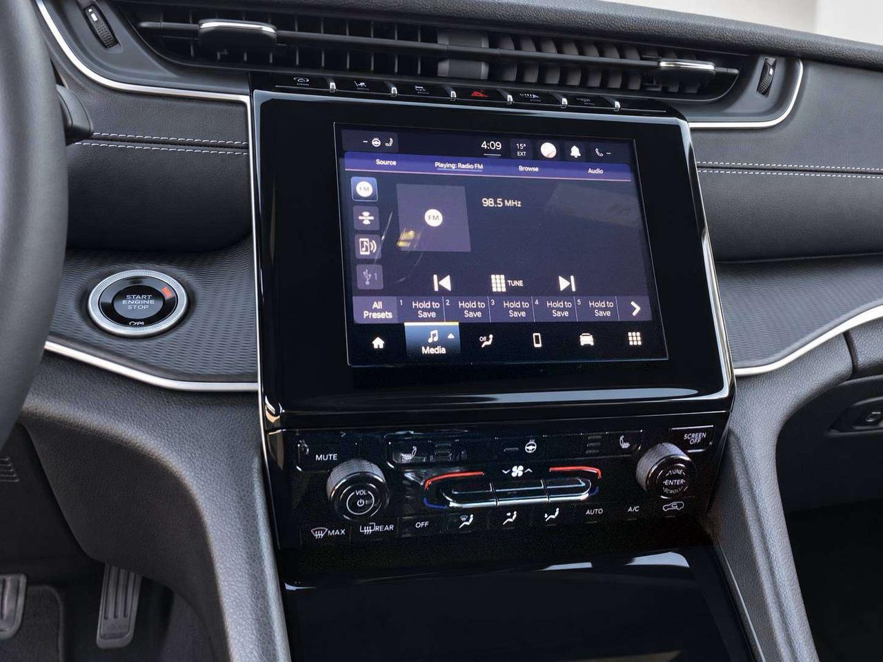 2024 Jeep Grand Cherokee Altitude | Heated Seats |Sunroof |SafetyTech | 4X4 Photo