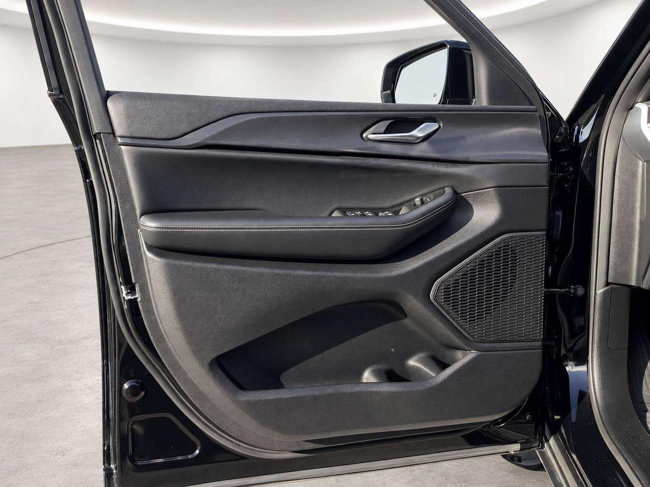 2024 Jeep Grand Cherokee Altitude | Heated Seats |Sunroof |SafetyTech | 4X4 Photo