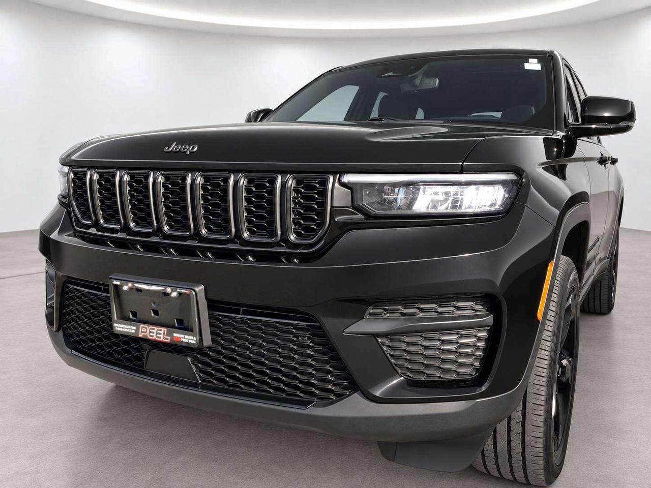 2024 Jeep Grand Cherokee Altitude | Heated Seats |Sunroof |SafetyTech | 4X4 Photo