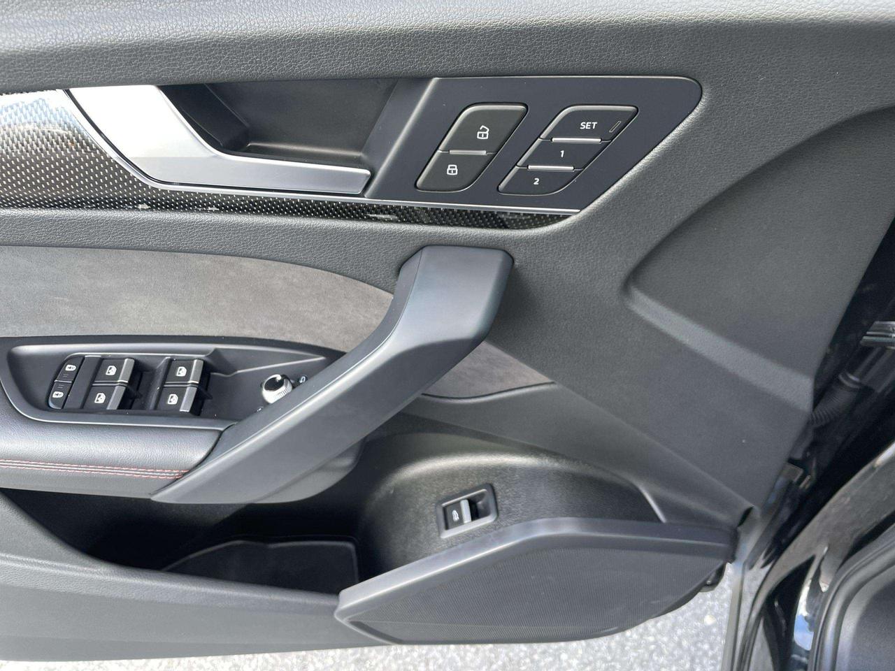 2024 Audi SQ5 3.0T Progressiv LEATHER, PANO. ROOF, NAVI, BK.CAM, HTD. SEATS, ALLOYS Photo