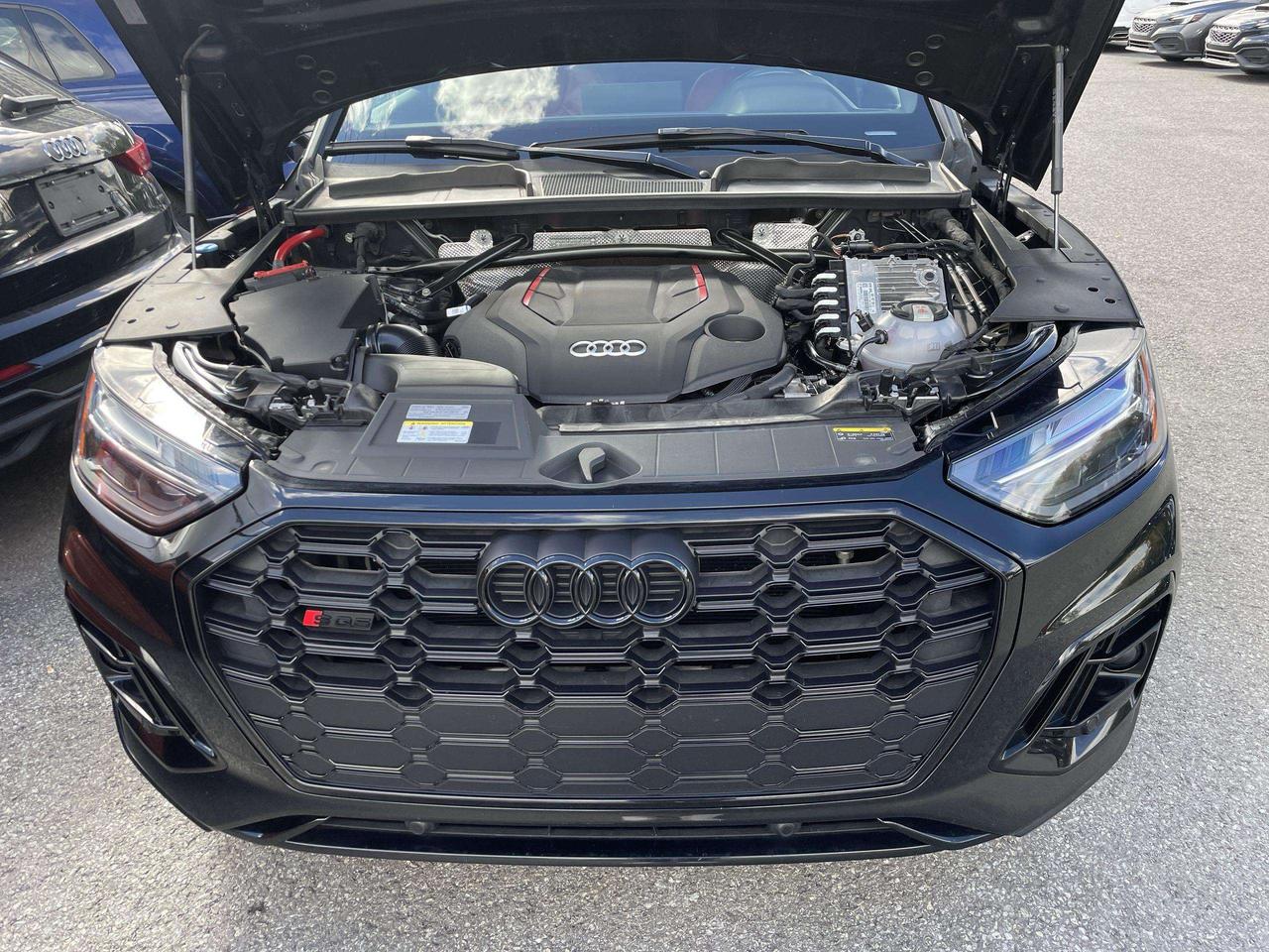 2024 Audi SQ5 3.0T Progressiv LEATHER, PANO. ROOF, NAVI, BK.CAM, HTD. SEATS, ALLOYS Photo