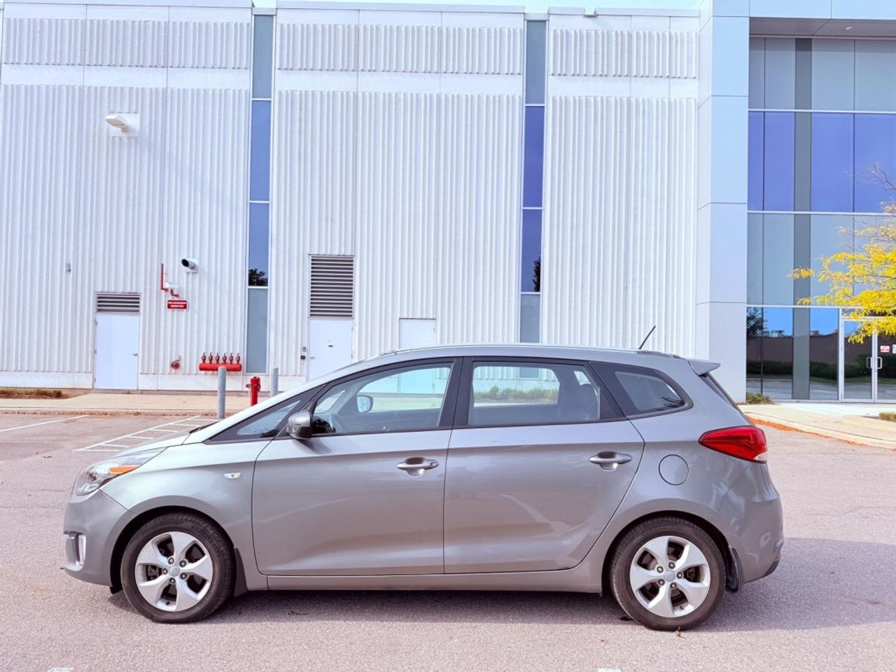 2014 Kia Rondo LX Photo