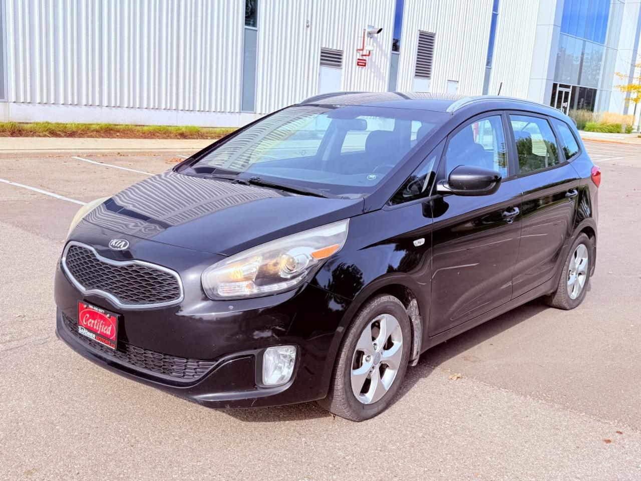 2014 Kia Rondo LX Photo0