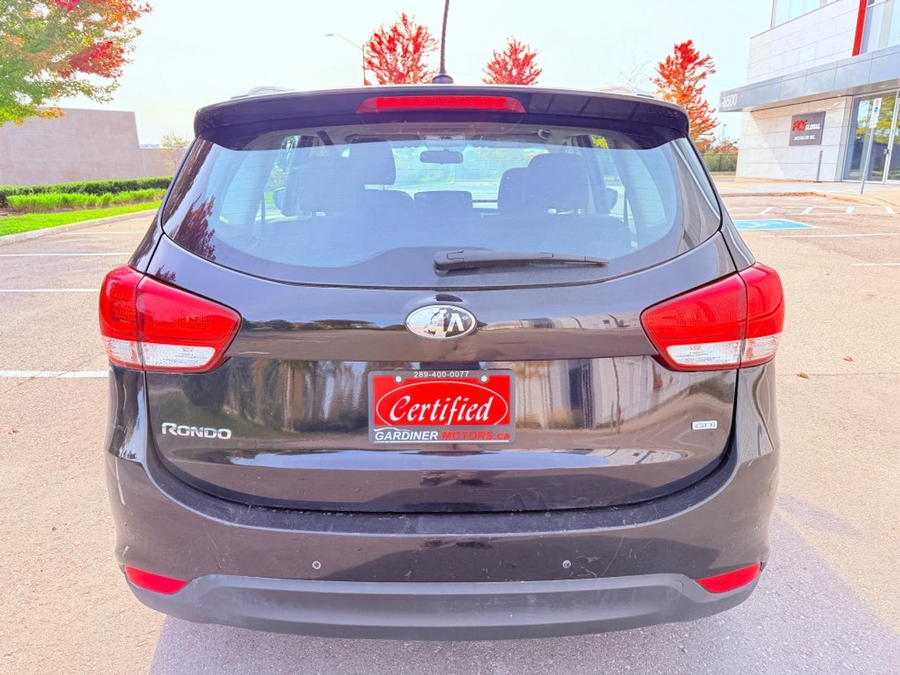 2014 Kia Rondo LX Photo