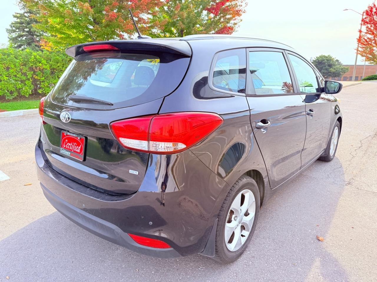 2014 Kia Rondo LX Photo