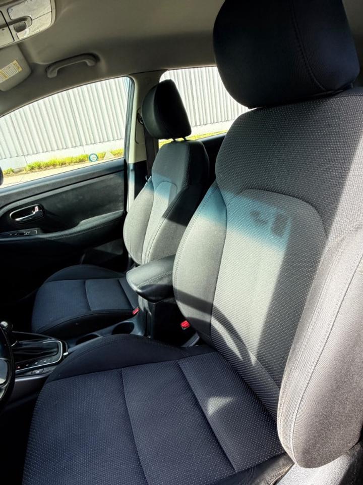 2014 Kia Rondo LX Photo