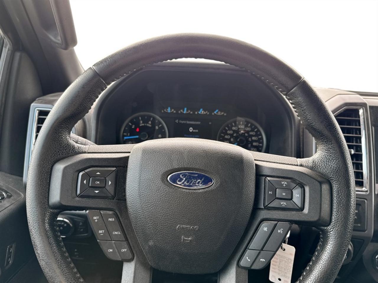 2016 Ford F-150 XLT w/Sport Pkg  **CLEAN CARFAX - LOW KMS** Photo