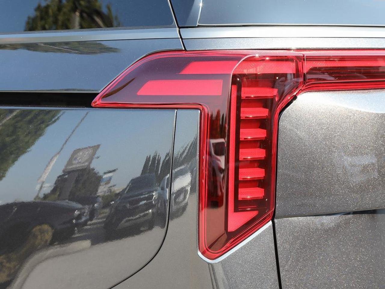 2026 Kia Carnival SX Photo