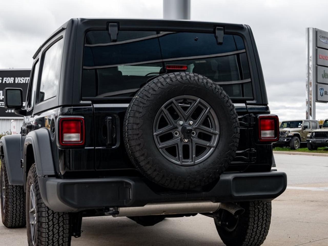 2026 Jeep Wrangler Sport S Photo