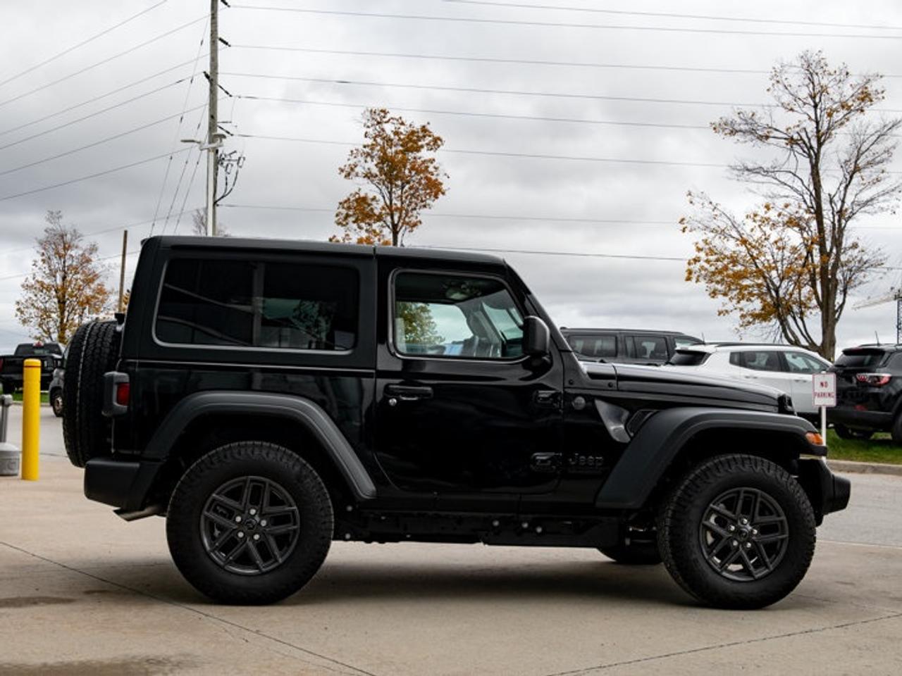 2026 Jeep Wrangler Sport S Photo