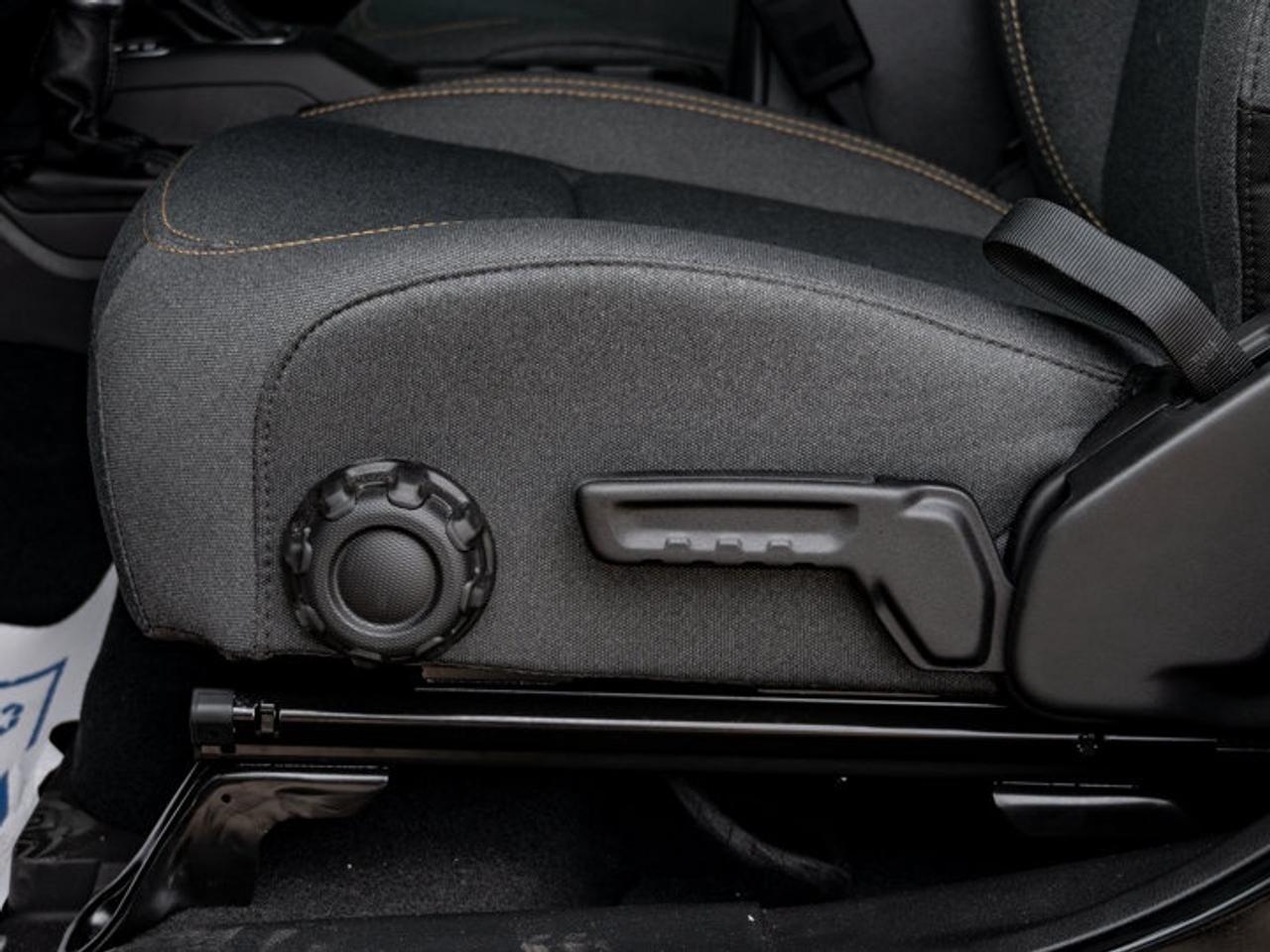 2026 Jeep Wrangler Sport S Photo