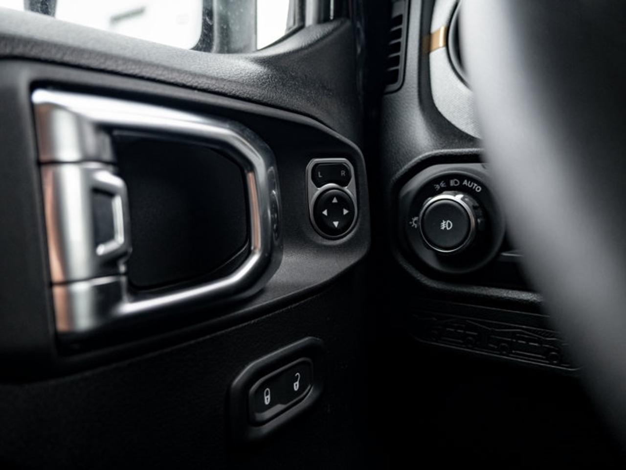 2026 Jeep Wrangler Sport S Photo