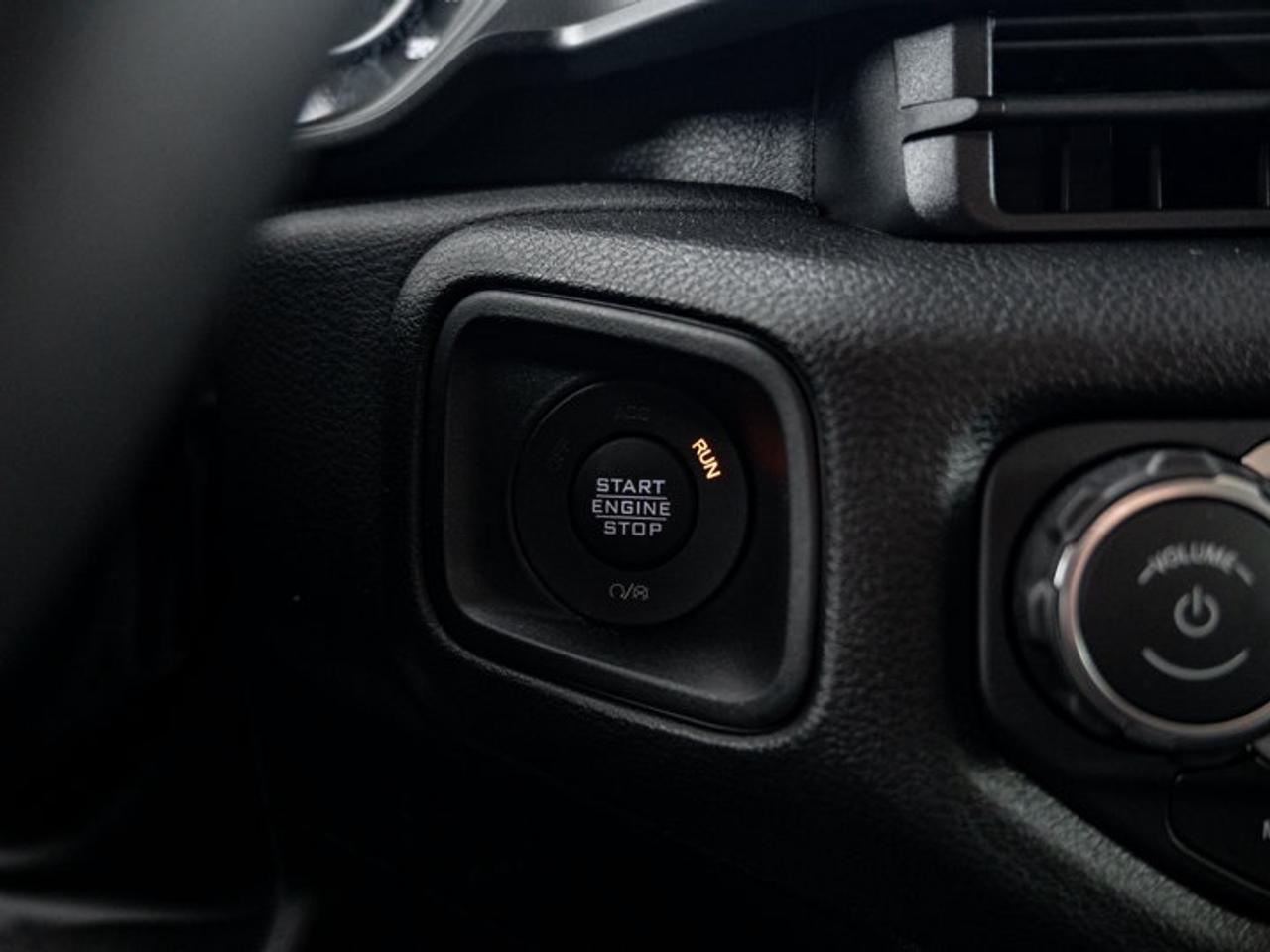 2026 Jeep Wrangler Sport S Photo
