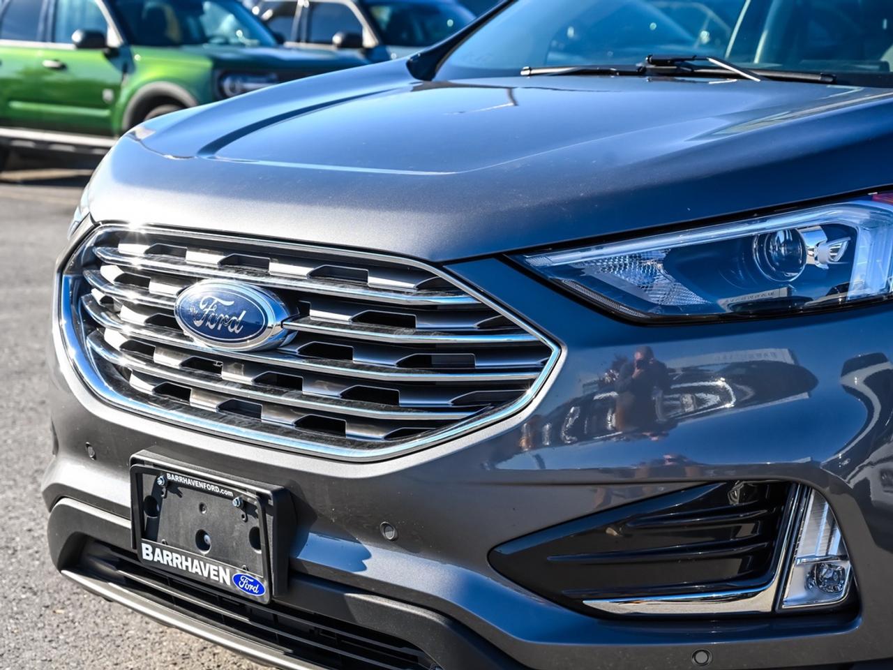 2022 Ford Edge Titanium Photo