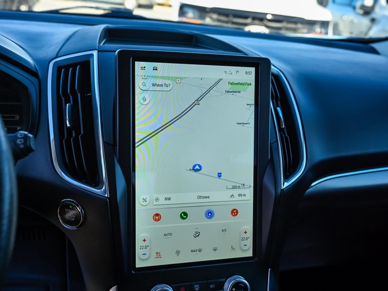 2022 Ford Edge Titanium Photo