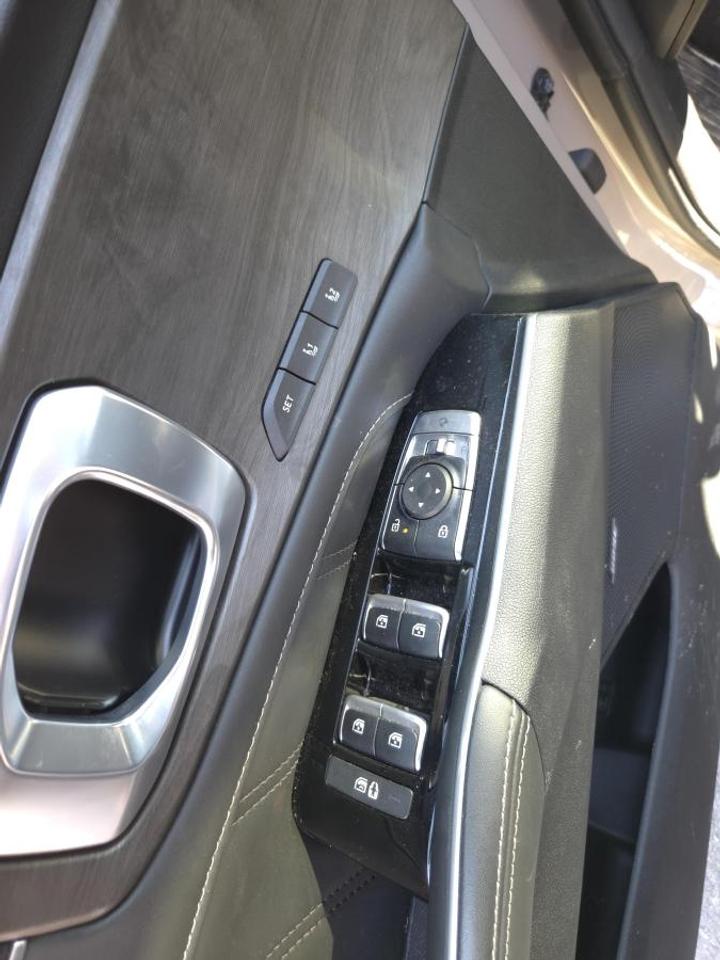 2025 Kia Sorento X-Line Limited AWD w/Black Interior Photo
