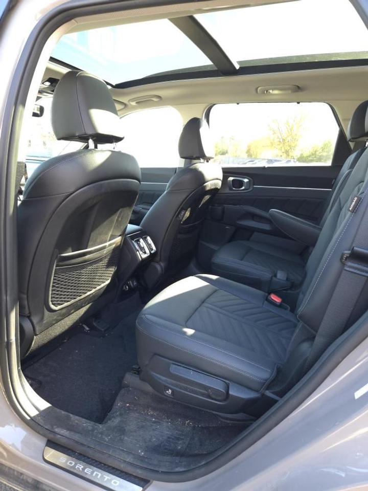 2025 Kia Sorento X-Line Limited AWD w/Black Interior Photo