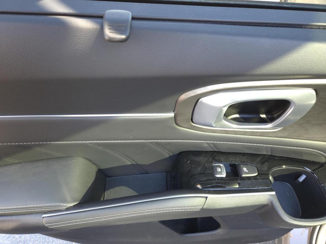 2025 Kia Sorento X-Line Limited AWD w/Black Interior Photo