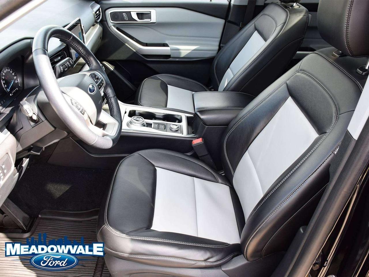 2022 Ford Explorer XLT Photo
