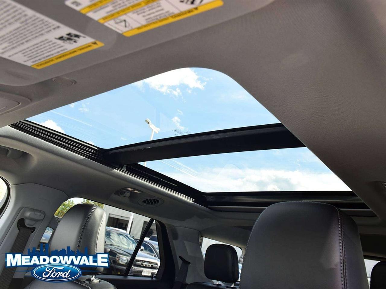 2022 Ford Explorer XLT Photo