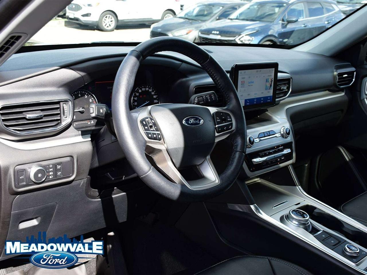 2022 Ford Explorer XLT Photo