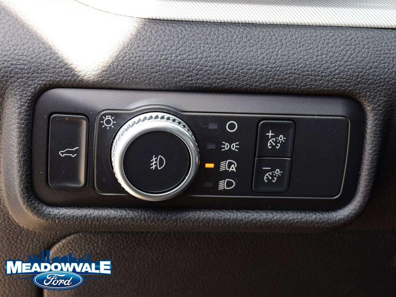 2022 Ford Explorer XLT Photo
