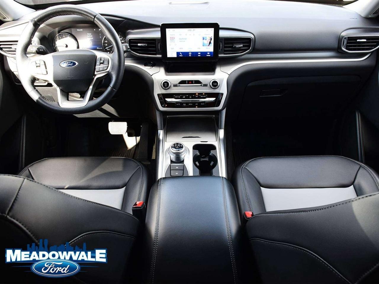 2022 Ford Explorer XLT Photo